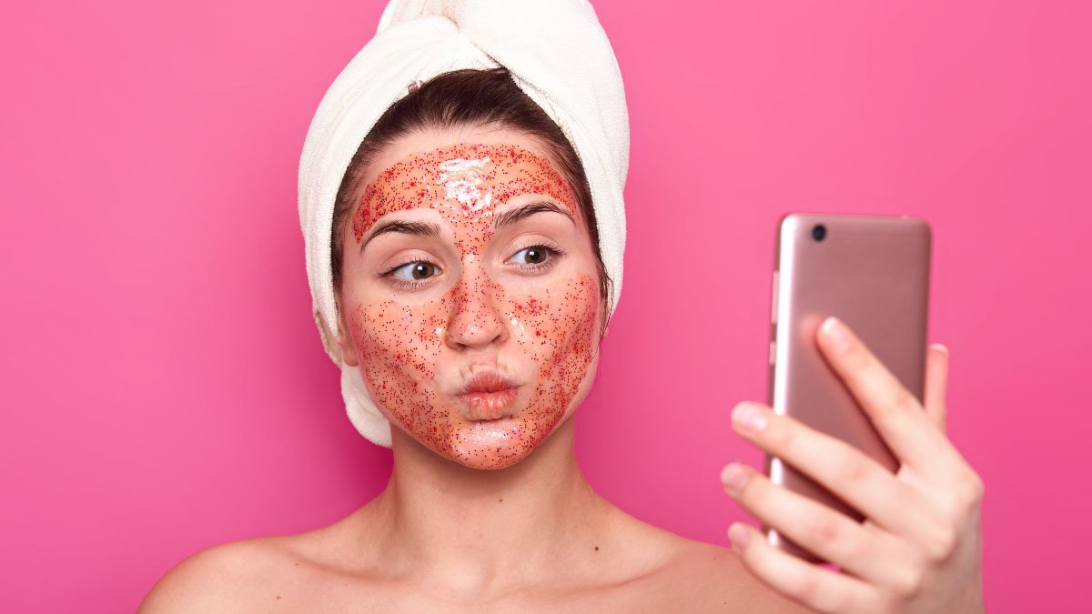FICTION VS FACT: Is menstrual blood good for skin?